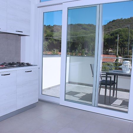Elbaloves Appartaments Villa กาโปลิเวรี ภายนอก รูปภาพ