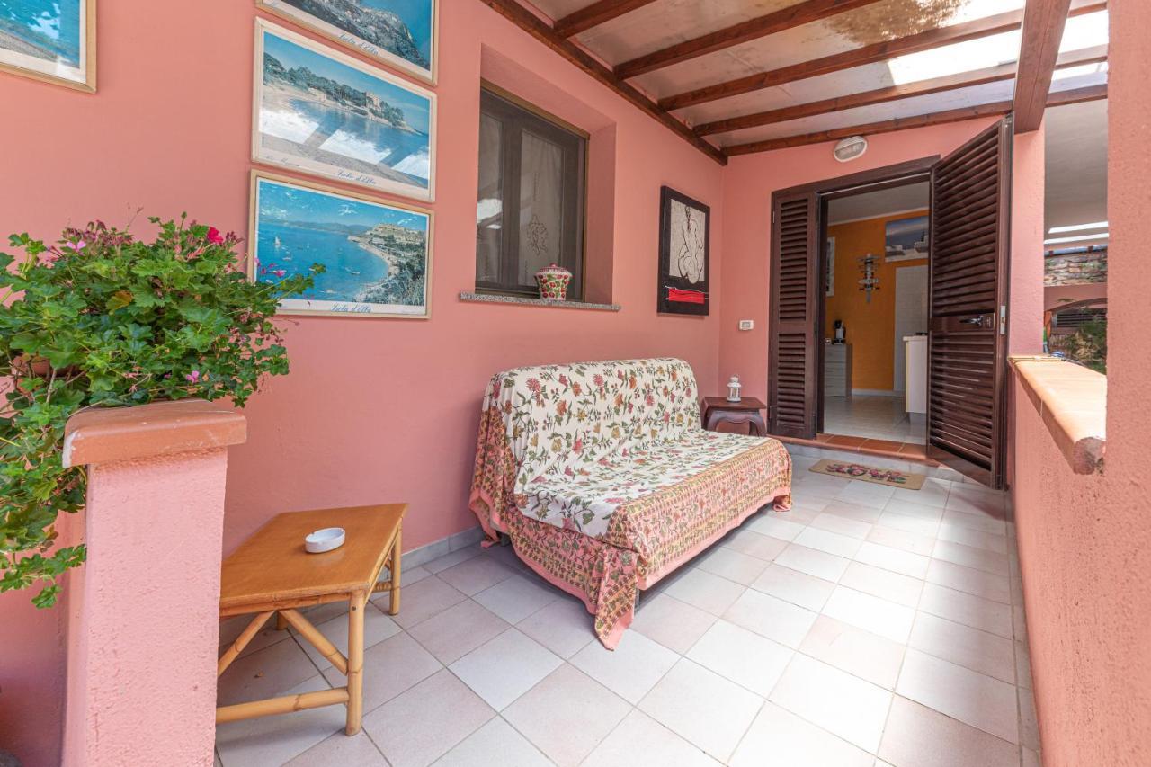 Elbaloves Appartaments Villa กาโปลิเวรี ภายนอก รูปภาพ
