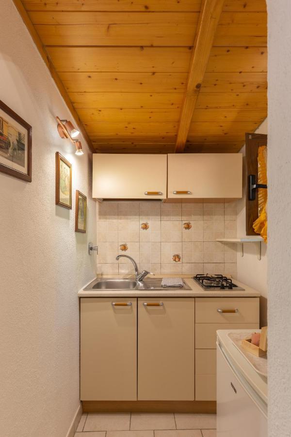 Elbaloves Appartaments Villa กาโปลิเวรี ภายนอก รูปภาพ