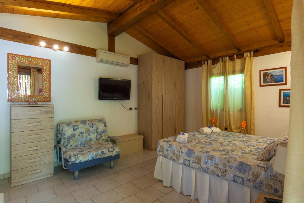 Elbaloves Appartaments Villa กาโปลิเวรี ภายนอก รูปภาพ
