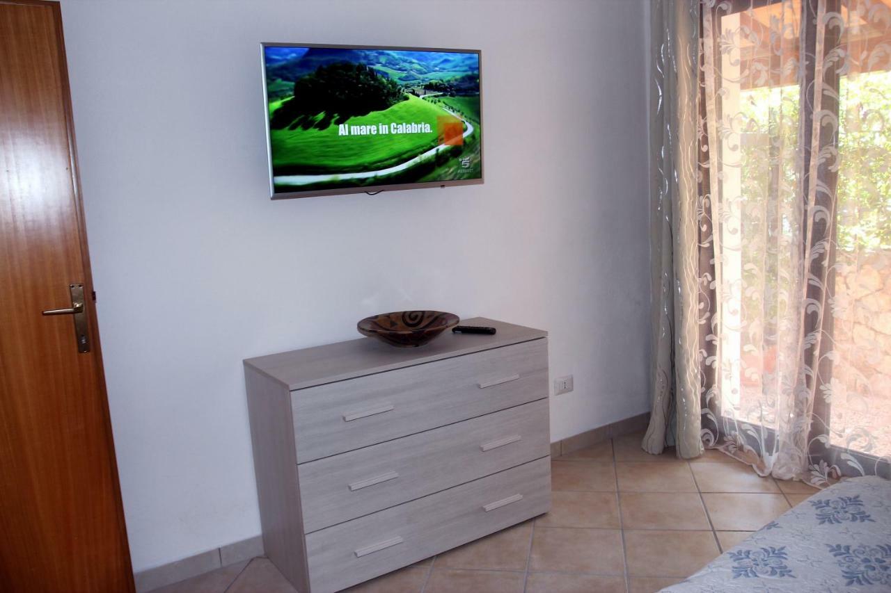 Elbaloves Appartaments Villa กาโปลิเวรี ภายนอก รูปภาพ