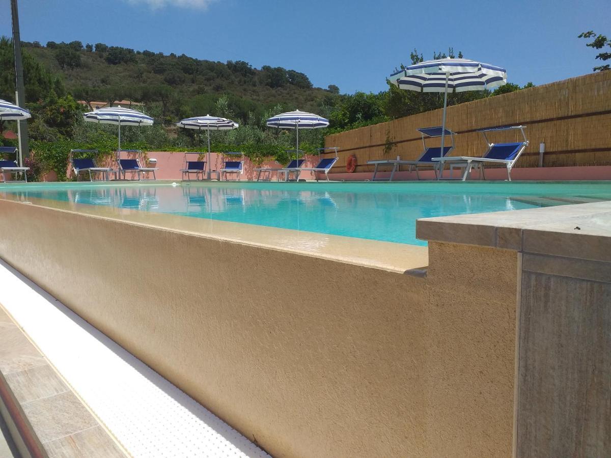Elbaloves Appartaments Villa กาโปลิเวรี ภายนอก รูปภาพ